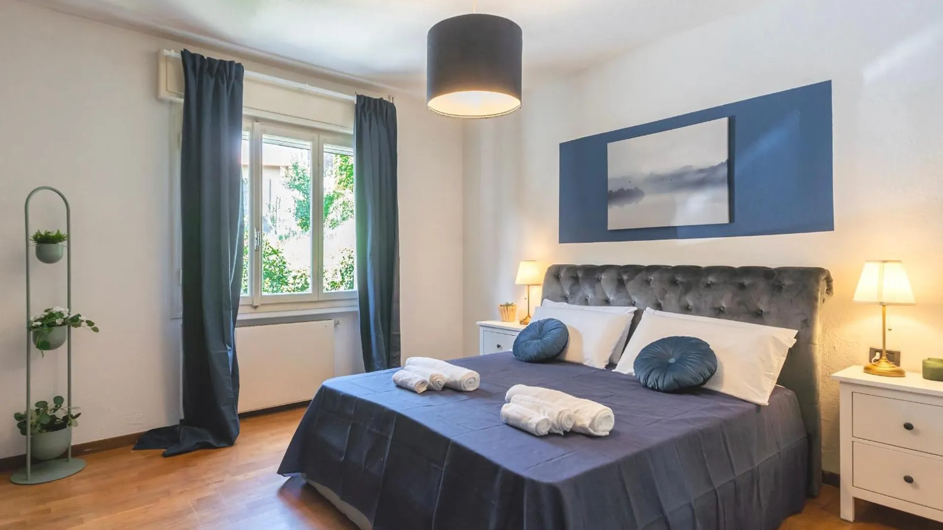 6Min To Cascata Di Nesso- Private Parking Διαμέρισμα